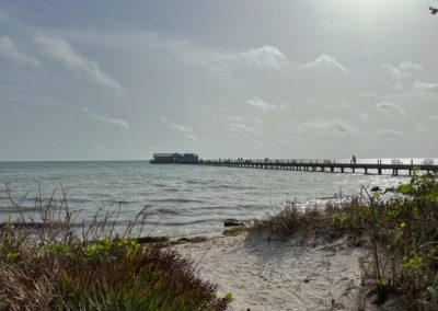 2022-05-22 USA Florida Anna Maria Island city pier nature ocean sand