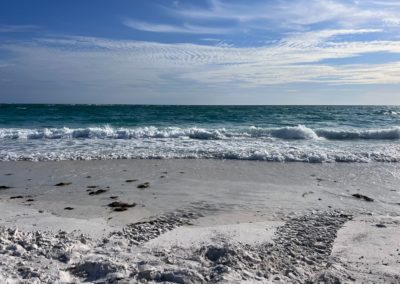 2022-05-25 USA Florida Anna Maria Island Coquina Beach weisse Sand Ozean Meer Wasser