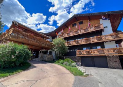 2022-07-08 USA Wyoming Teton Village hotel Alpenhof