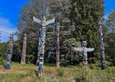 2022-08-23 Canada British Columbia Vancouver city Stanley Park totems