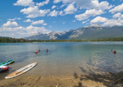 2022-09-01 Canada Alberta Jasper National Park nature landscape Edith Lake water mountains