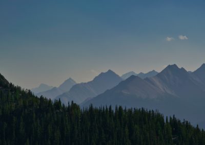 2022-09-04 Canada Alberta Banff National Park Banff Gondola lift Sulphur Mountain landscape forest view mountains