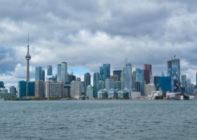2022-10-07 Kanada Ontario Toronto Stadt Gebäude urban Skyline Aussicht Panorama Ward's Island Insel
