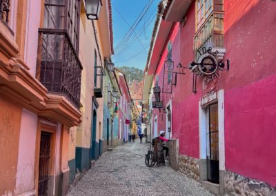 2022-10-14 Bolivia La Paz capital city calle Jaen calle colonial street colors