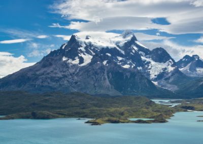 2023-01-07 Chile Patagonia Puerto Natales Torres del Paine National Park Parque Nacional mountains rocks clouds cliffs snow glacier viewpoint lake lago Pehoe water Mirador the best the most beautiful hiking trail Mirador cóndor magnificent viewpoint Condor