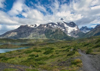 2023-01-07 Chile Patagonia Puerto Natales Torres del Paine National Park Parque Nacional mountains rocks clouds cliffs snow glacier viewpoint lake lago Pehoe water Mirador the best the most beautiful hiking trail magnificent viewpoint Mirador Los Cuernos Salto Grande path