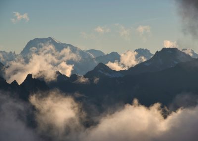 2023-09-19 Suisse alpes Valais Val-d'Anniviers Zinal Grimentz CAS Cabane Becs de Bosson deux jours meilleure blus belle randonnée montagne neige glacier vue coucher de soleil crépuscule aube couleur nuages mont blanc aiguilles