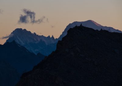 2023-09-19 Suisse alpes Valais Val-d'Anniviers Zinal Grimentz CAS Cabane Becs de Bosson deux jours meilleure blus belle randonnée montagne neige glacier vue coucher de soleil crépuscule aube couleur nuages mont blanc