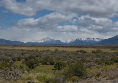 2022-12-06 Argentine Patagonie El Calafate paysage montagnes steppe prairies
