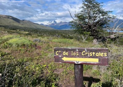 2022-12-10 Argentina Patagonia El Calafate Los Glaciares National Park Parque Nacional Hike Cerro de los Cristales panneau poteau indicateur sentier chemin