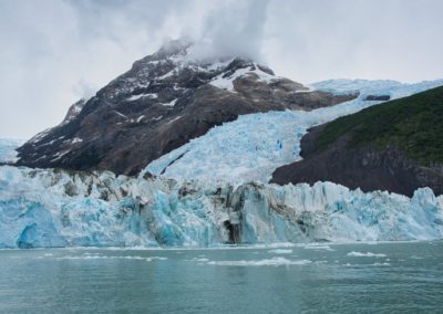 2022-12-11 Argentine Patagonie El Calafate Parc National Los Glaciares Parque Nacional Lac Argentino Excursion en bateau Glacier Spegazzini lac montagne